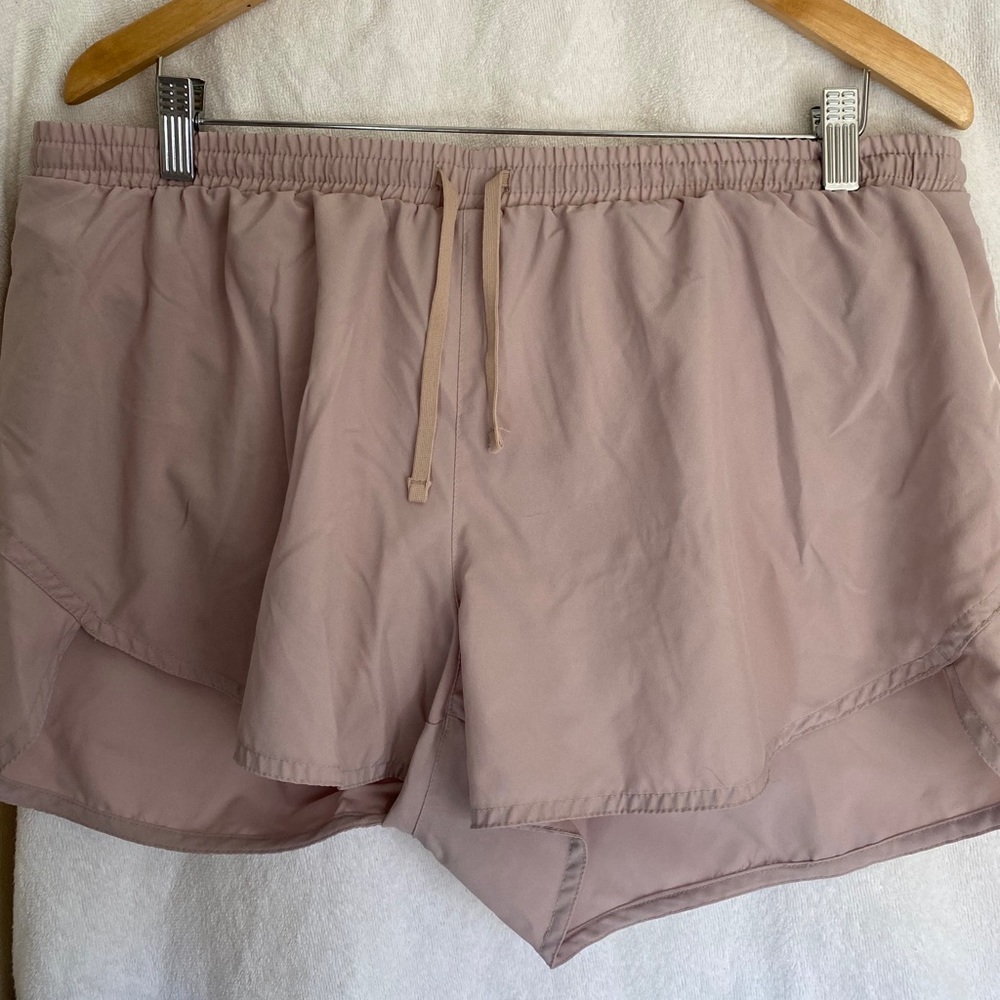 Old Navy Active shorts